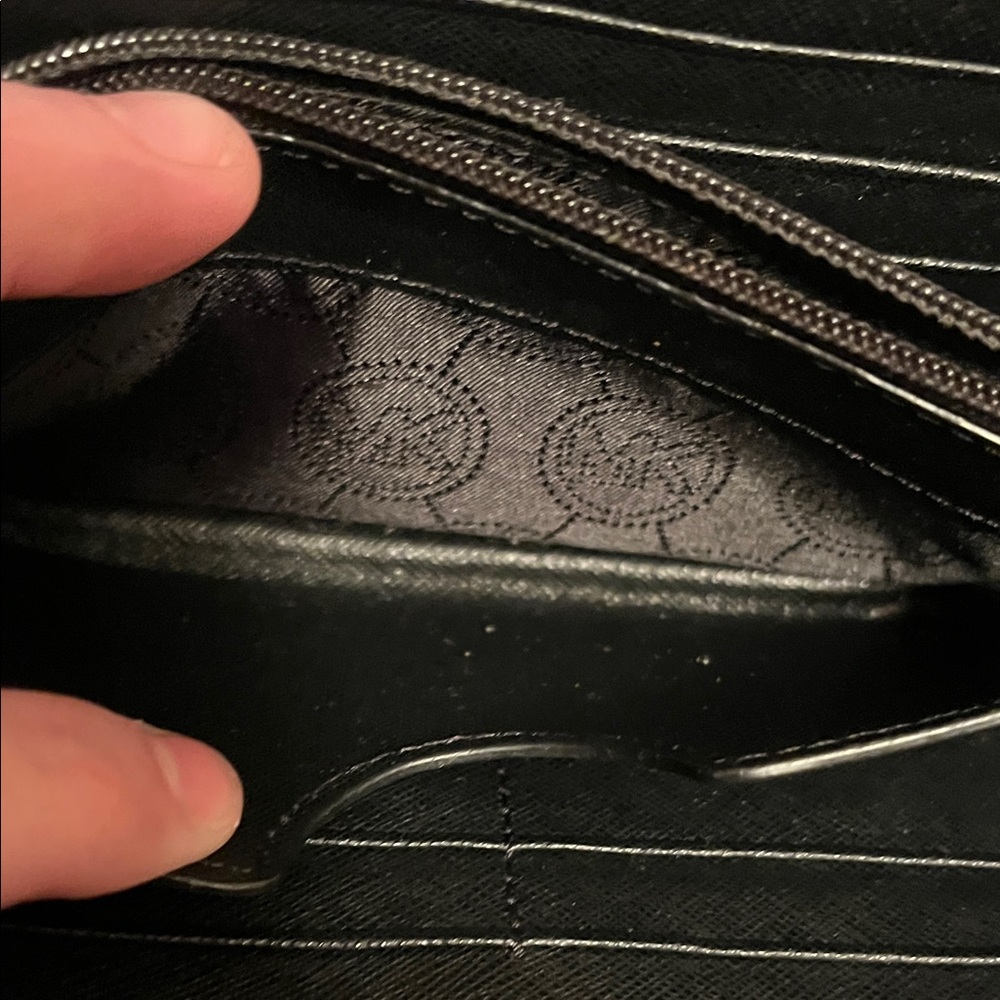 Michael Kors Shiny Black Patent Leather Logo Wallet with Gold Accents Full Zip - Picture 9 of 16